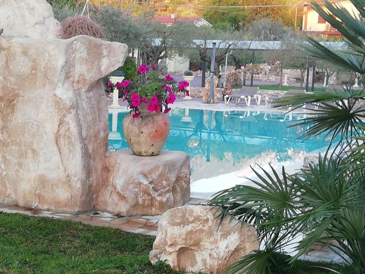 Villa Residenza Nosy Be Palombara Sabina Exterior foto