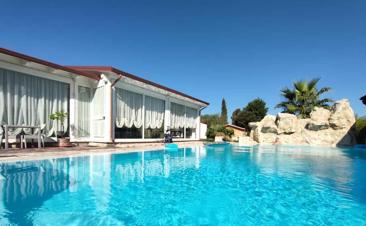 Villa Residenza Nosy Be Palombara Sabina Exterior foto